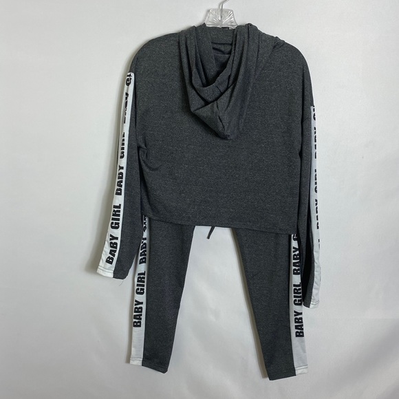 SHEIN Sweatsuit - Picture 5 of 7